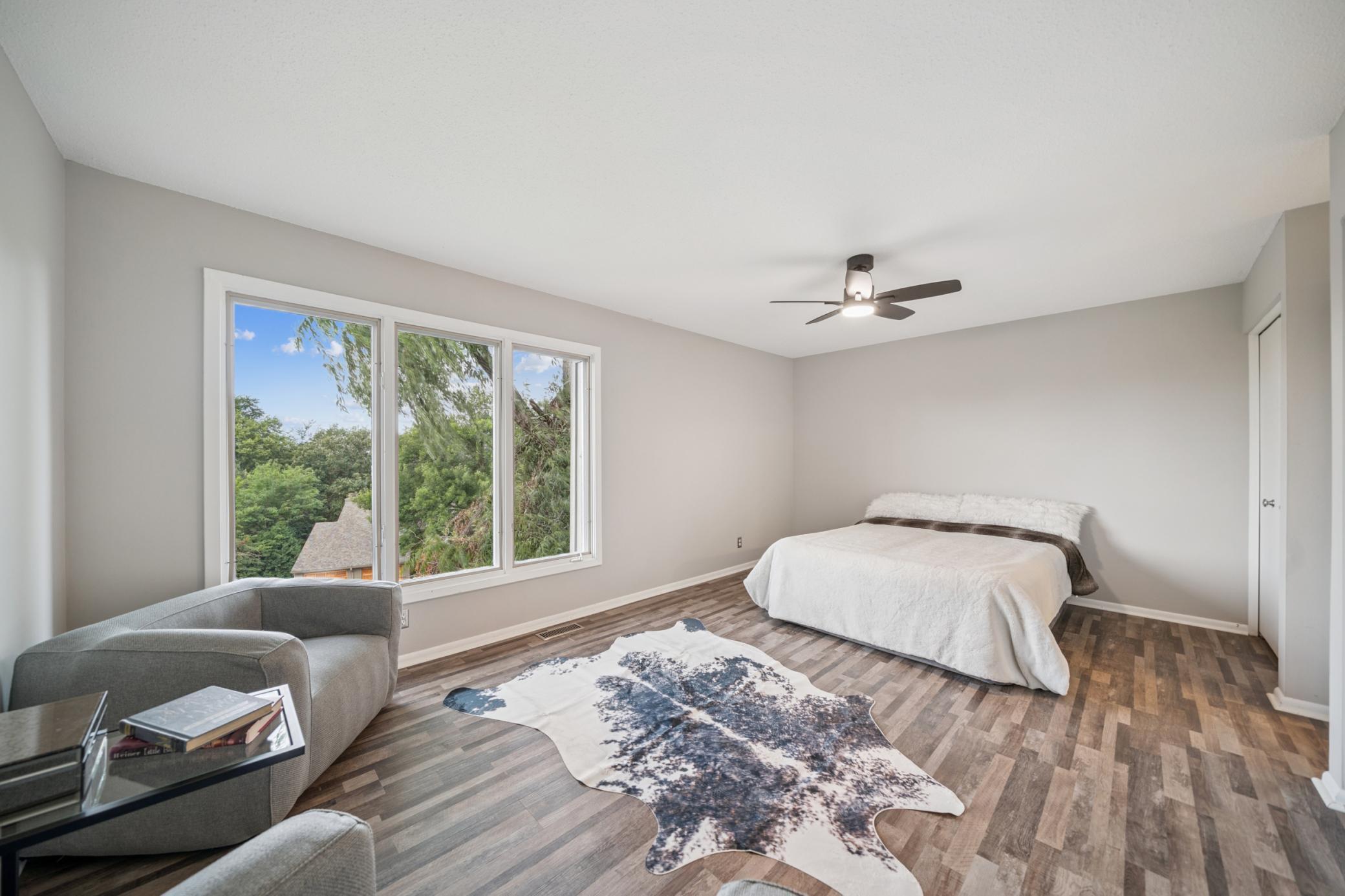 9052 Neill Lake Road, Unit B Eden Prairie, MN 55347 - Photo 8 of 31