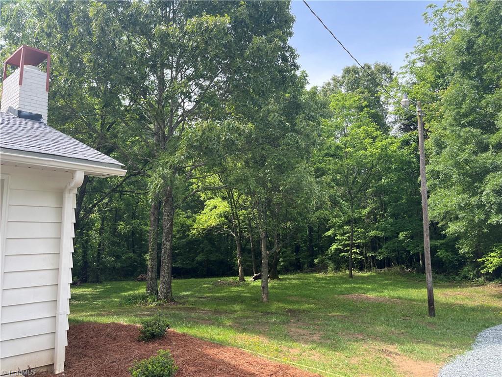 4716 Skylark Road Pfafftown, NC 27040 - Photo 4 of 25 Gallery Image 4