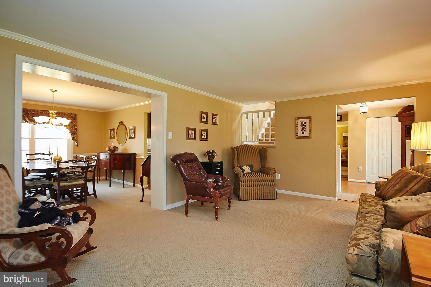 9550 Ritter Road Nokesville, VA 20181 - Photo 4 of 30 Living Room