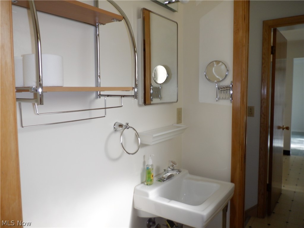6390 Dunham Road Maple Heights, OH 44137 - Photo 12 of 28 1/2 bath off bedroom