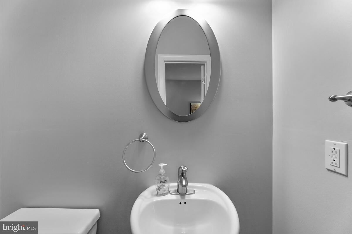 507 M Street Northeast, Unit 1 Washington, DC 20002 - Photo 9 of 42 Gallery Image 9