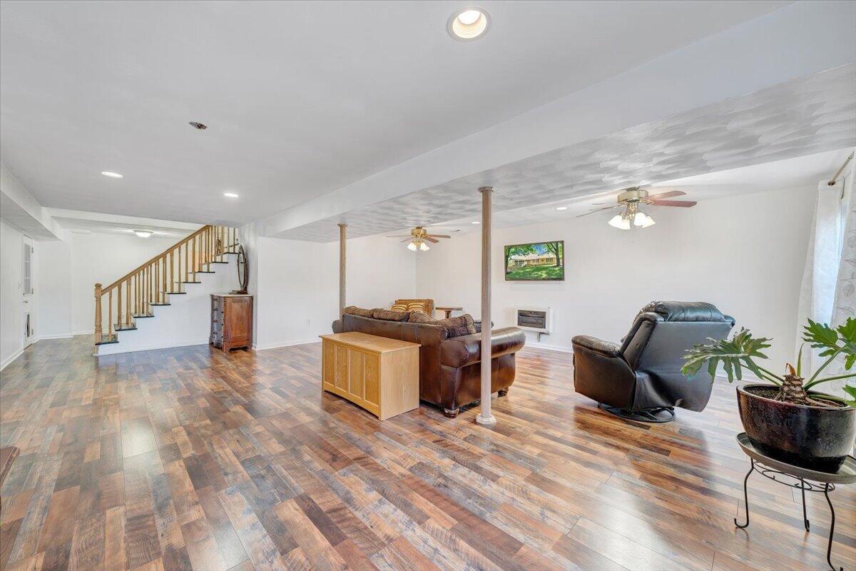 106 Diamond Road Salem, VA 24153 - Photo 32 of 51 041-MIB08718