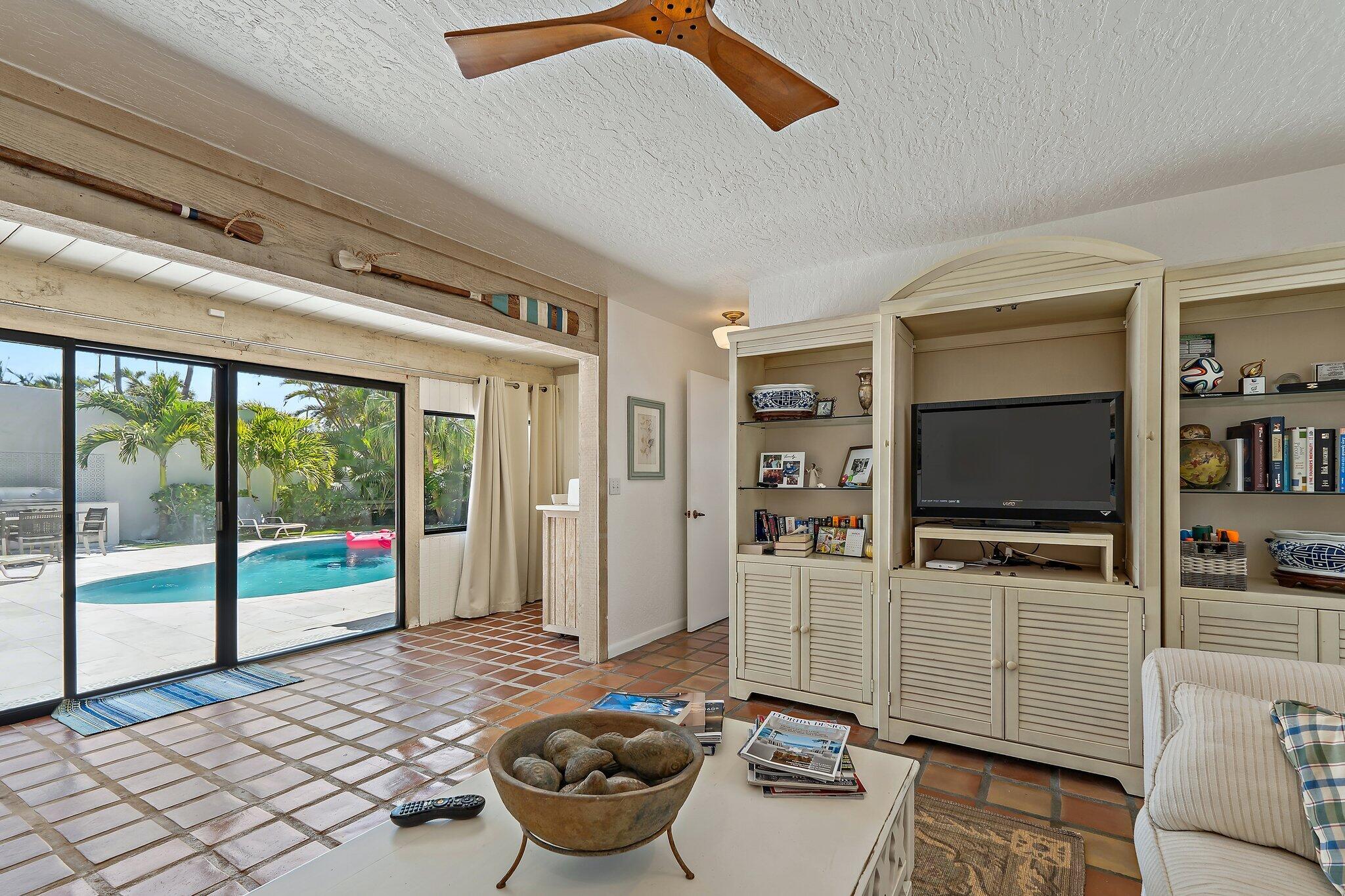 131 Bonefish Circle Jupiter, FL 33477 - Photo 18 of 48 Family Room