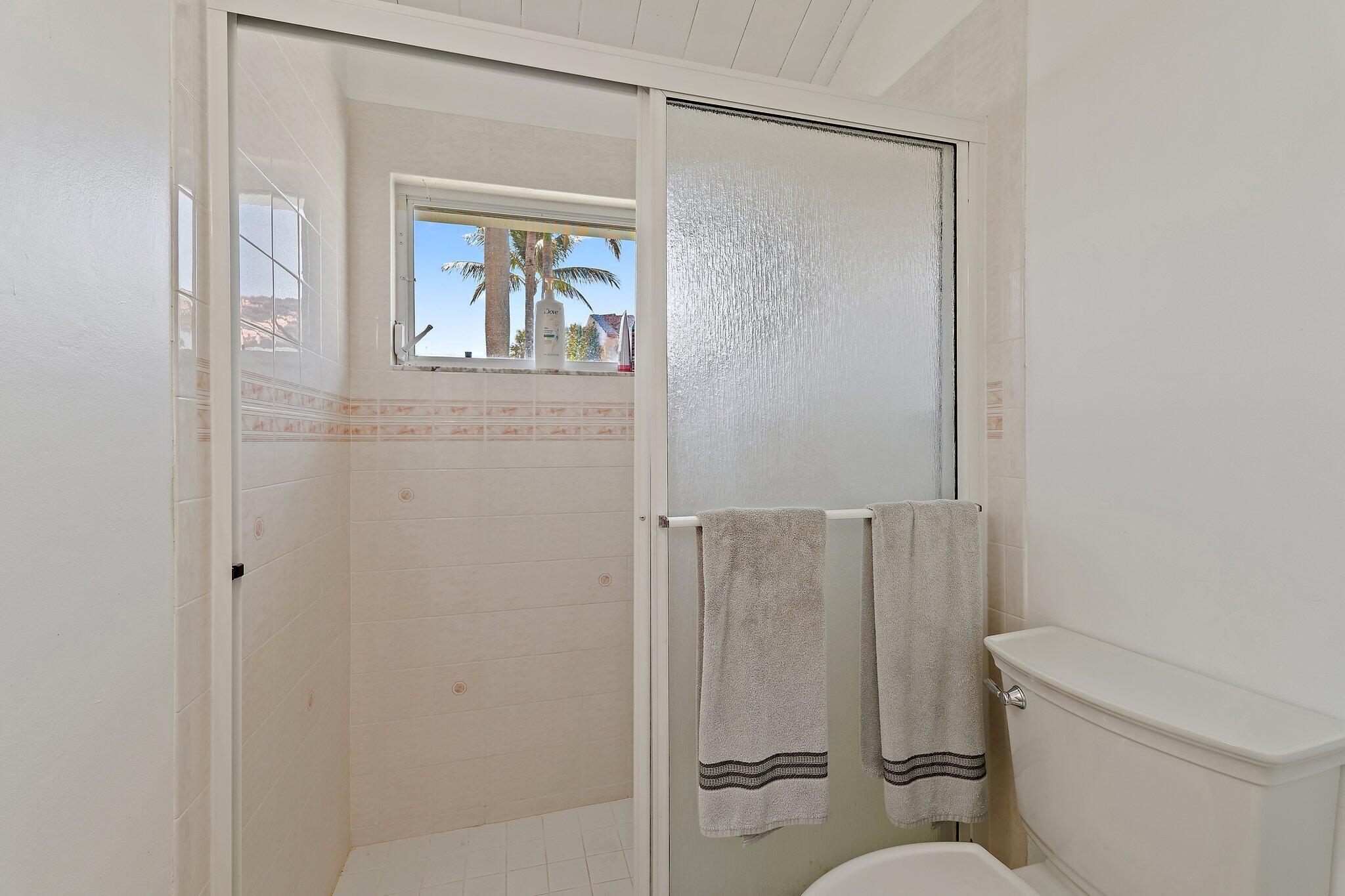 131 Bonefish Circle Jupiter, FL 33477 - Photo 25 of 48 Primary Bathroom