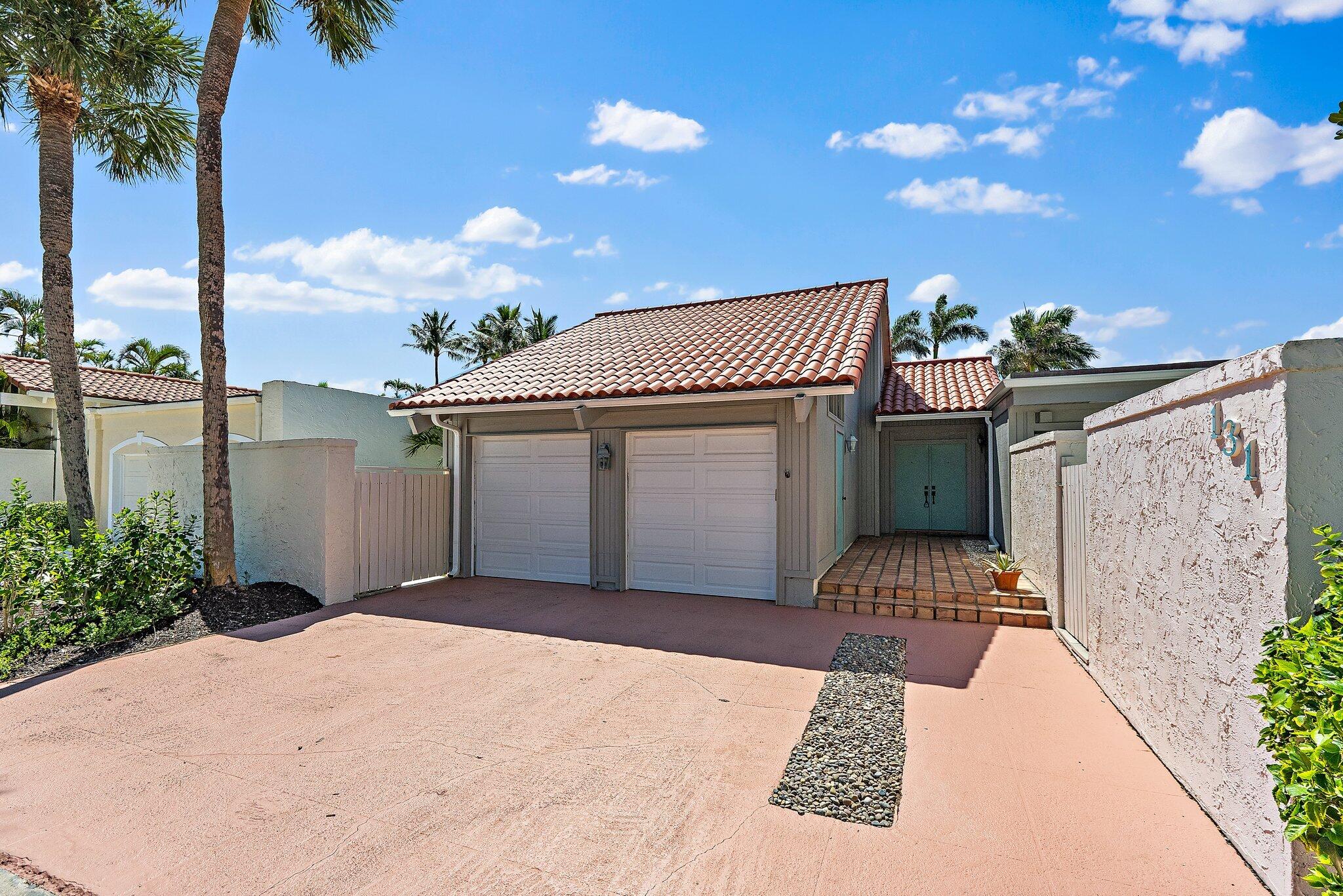 131 Bonefish Circle Jupiter, FL 33477 - Photo 3 of 48 010-131BonefishCir-Jupiter-SMALL