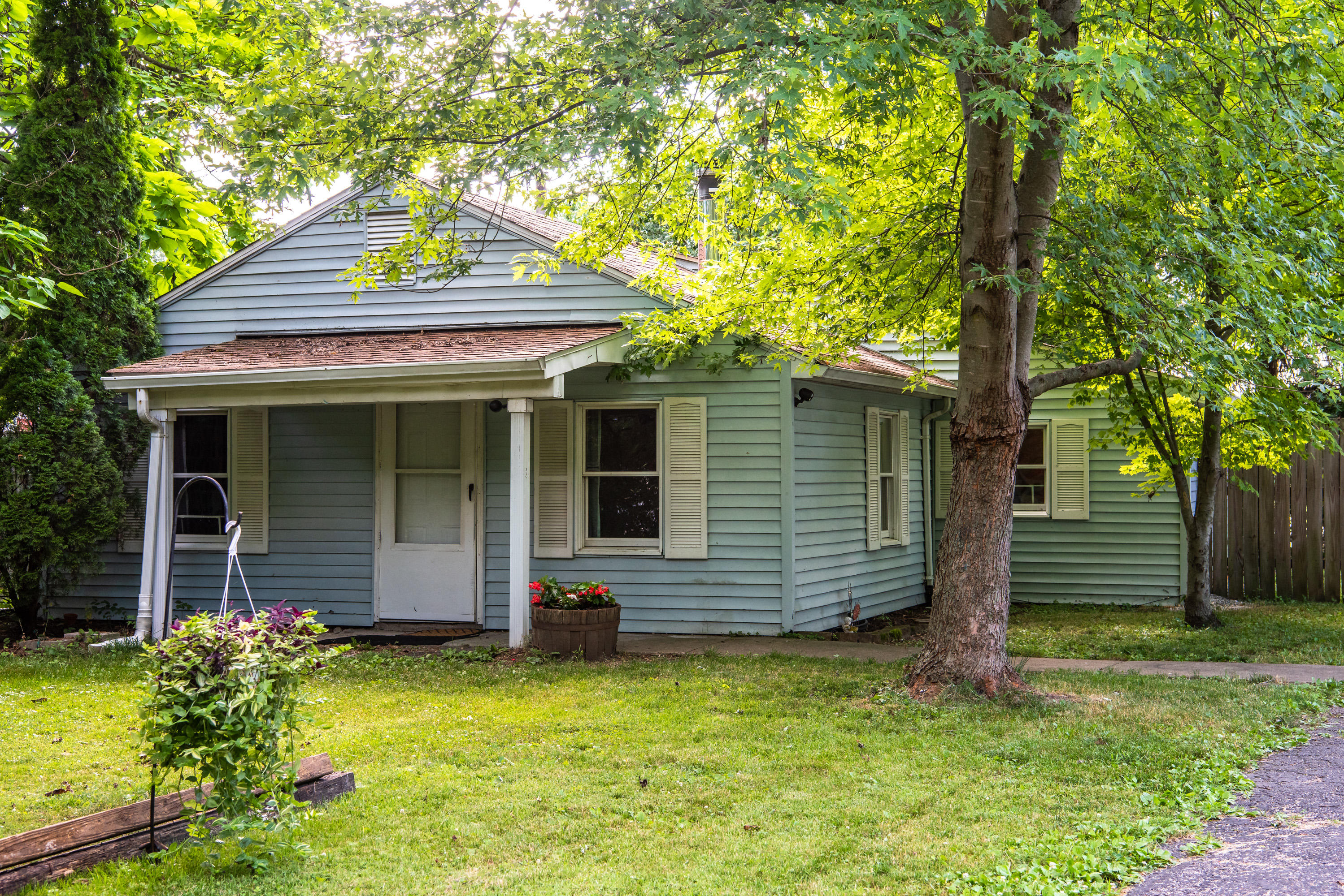 6401 Springfield Xenia Road Springfield, OH 45502 - Photo 3 of 29