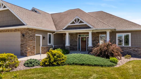 $800,000 | 5209 Notre Dame Drive, Omro, WI 54963