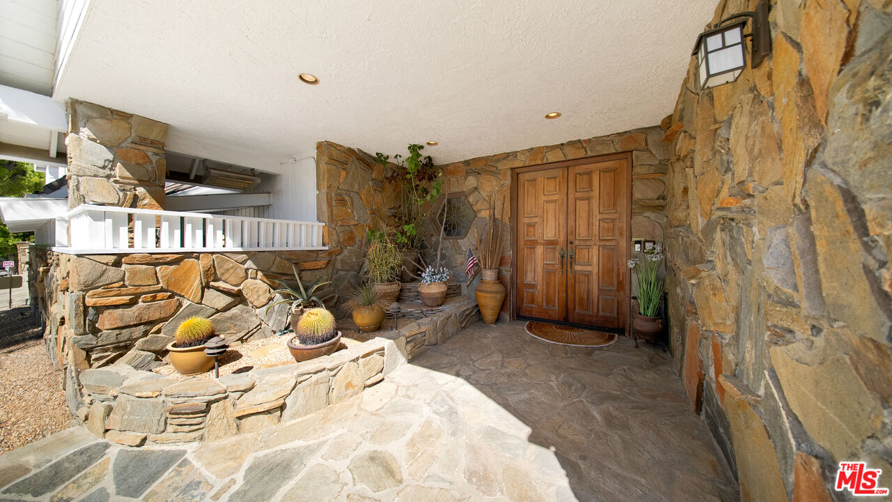 2312 Kimridge Road Beverly Hills, CA 90210 - Photo 58 of 60