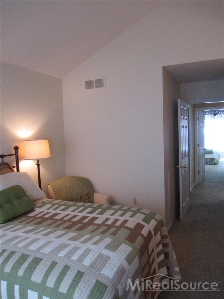 1024 Churchill Circle Rochester, MI 48307 - Photo 22 of 24
