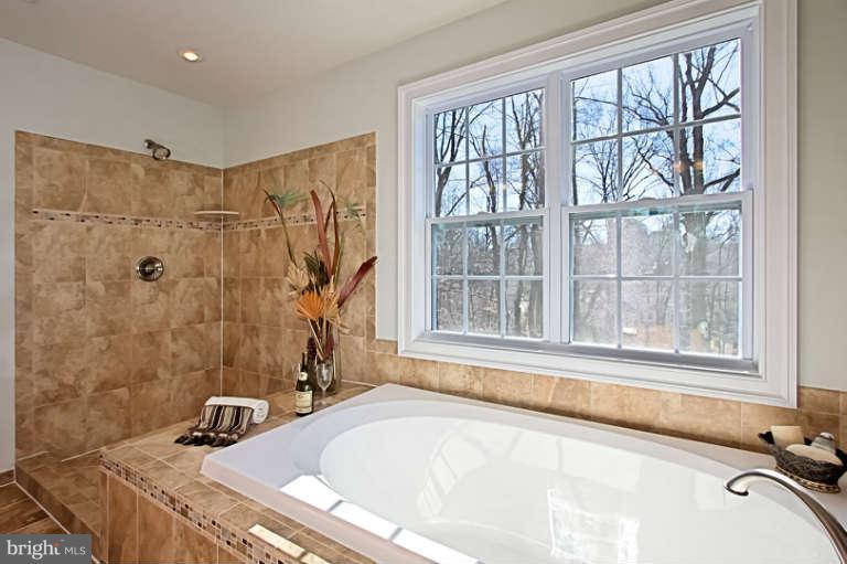 4007 Hummer Road Annandale, VA 22003 - Photo 21 of 30 Bath (Master)