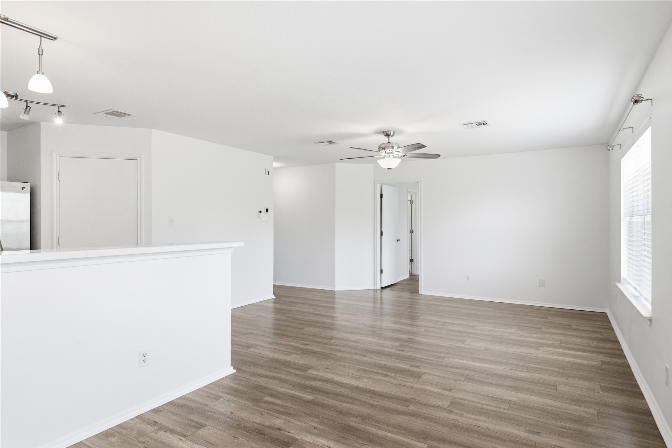 209 Rinehardt Street Hutto, TX 78634 - Photo 19 of 28 Gallery Image 19