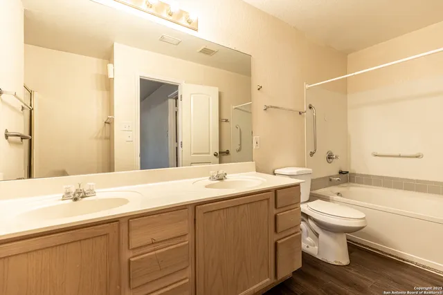 $1,695 | 7910 Lattimer Pond, San Antonio, TX 78254