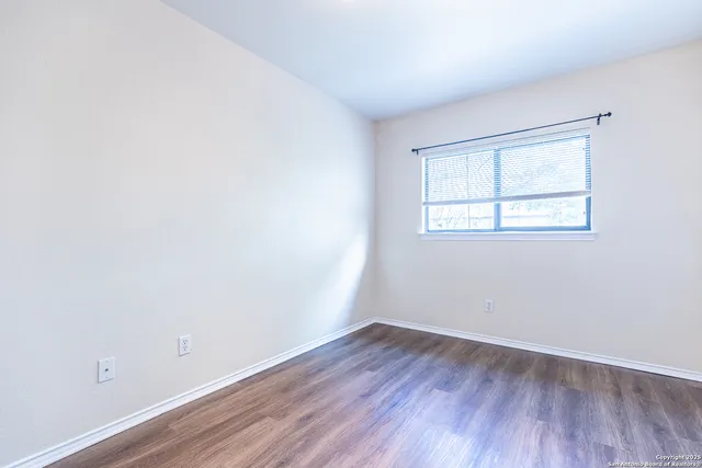 $1,695 | 7910 Lattimer Pond, San Antonio, TX 78254