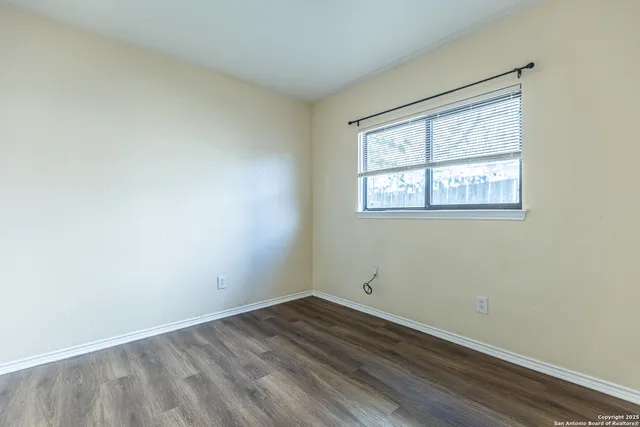 $1,695 | 7910 Lattimer Pond, San Antonio, TX 78254