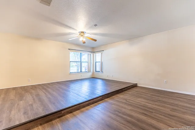 $1,695 | 7910 Lattimer Pond, San Antonio, TX 78254