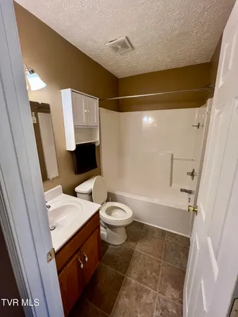 $179,900 | 660 Beaverview Drive, Unit 660, Bristol, VA 24201