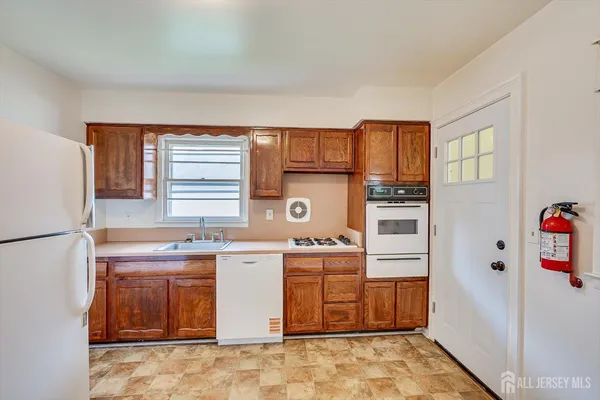 $2,500 | 52 Johnson Avenue, Cranford, NJ 07016