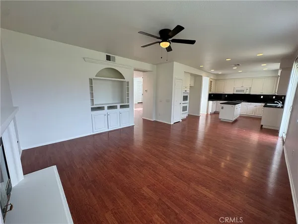 $979,950 | 22219 Trinity Place, Santa Clarita, CA 91390