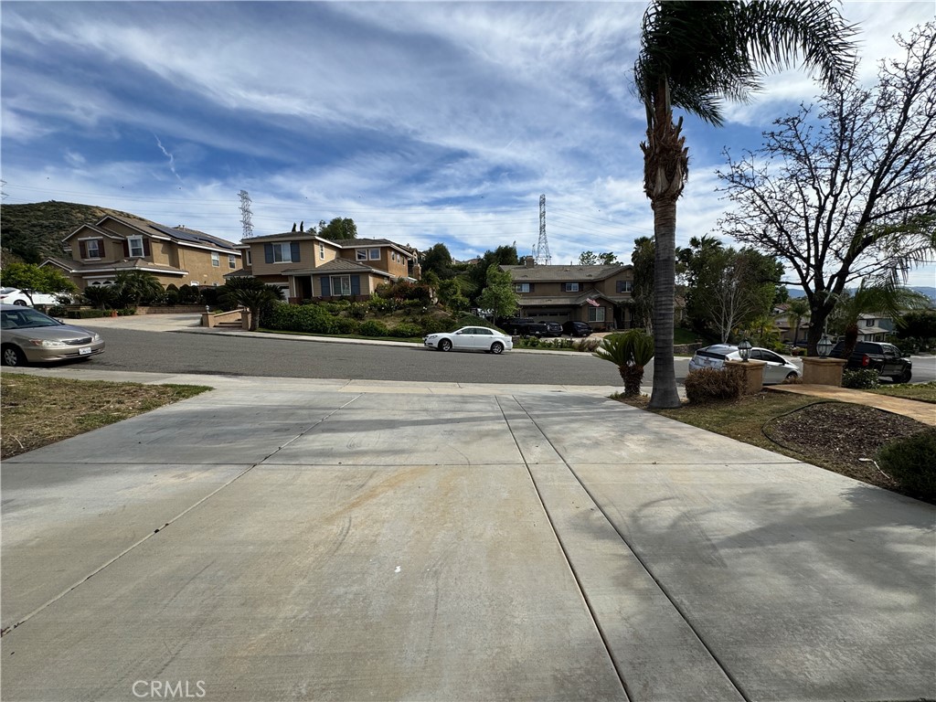 22219 Trinity Place Saugus, CA 91390 - Photo 2 of 57