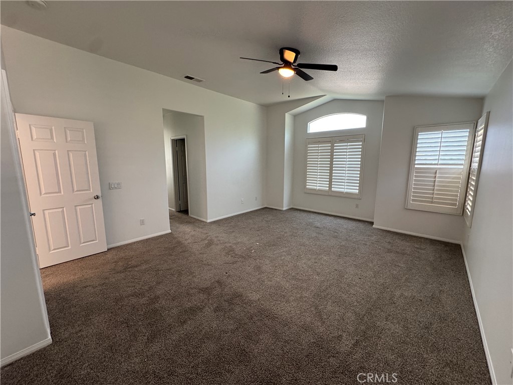 22219 Trinity Place Saugus, CA 91390 - Photo 28 of 57