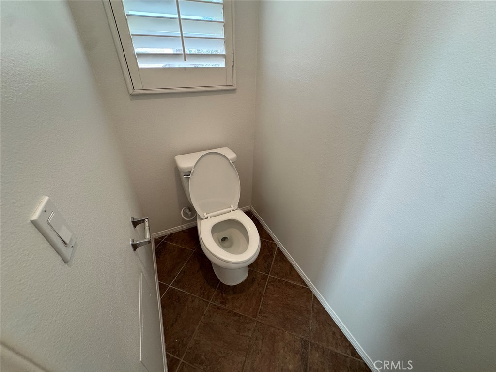 22219 Trinity Place Saugus, CA 91390 - Photo 38 of 57