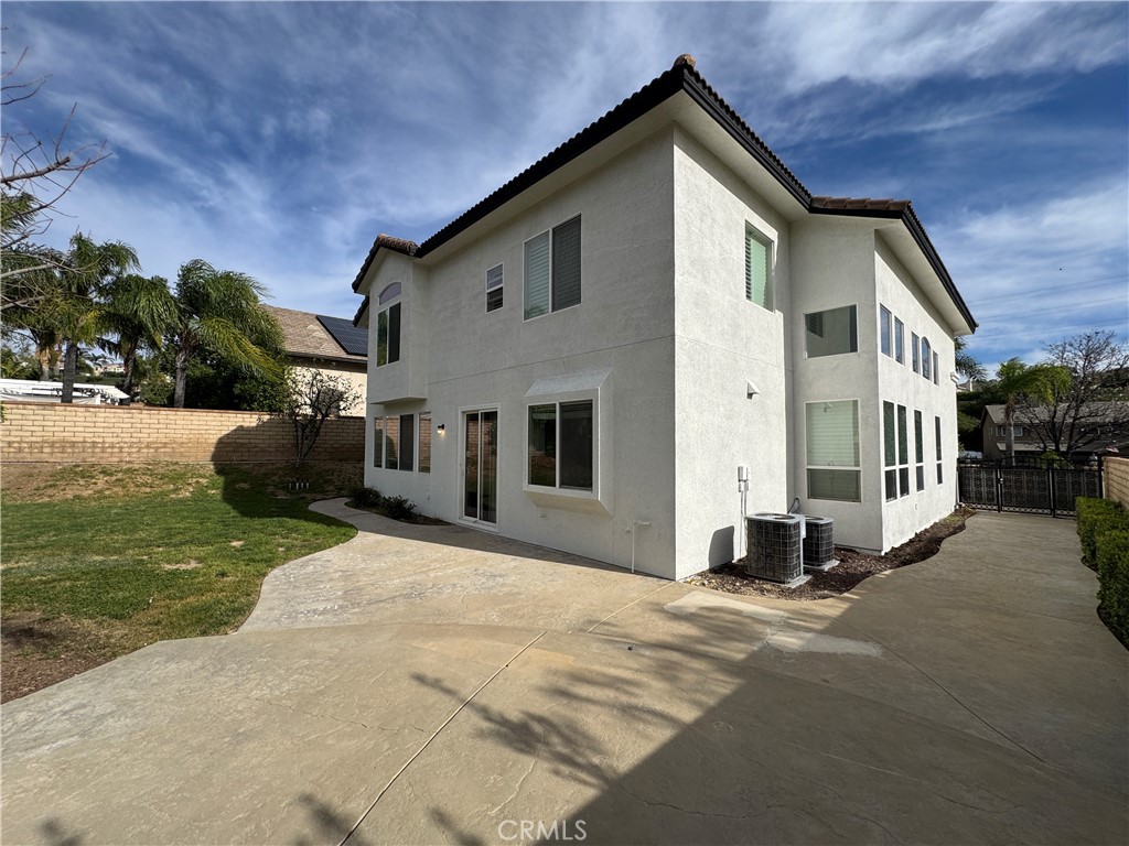 22219 Trinity Place Saugus, CA 91390 - Photo 51 of 57