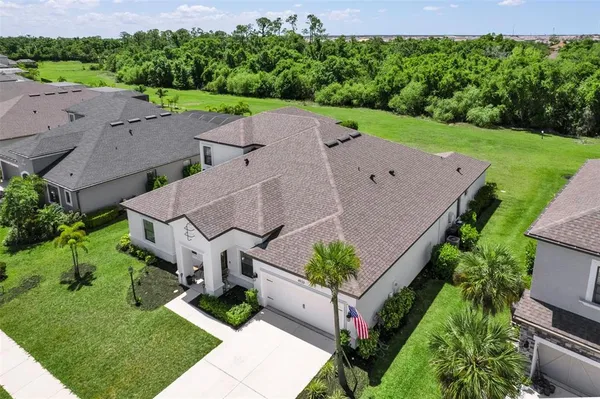 $950,000 | 4520 Pond Brk Court, Lakewood Ranch, FL 34211