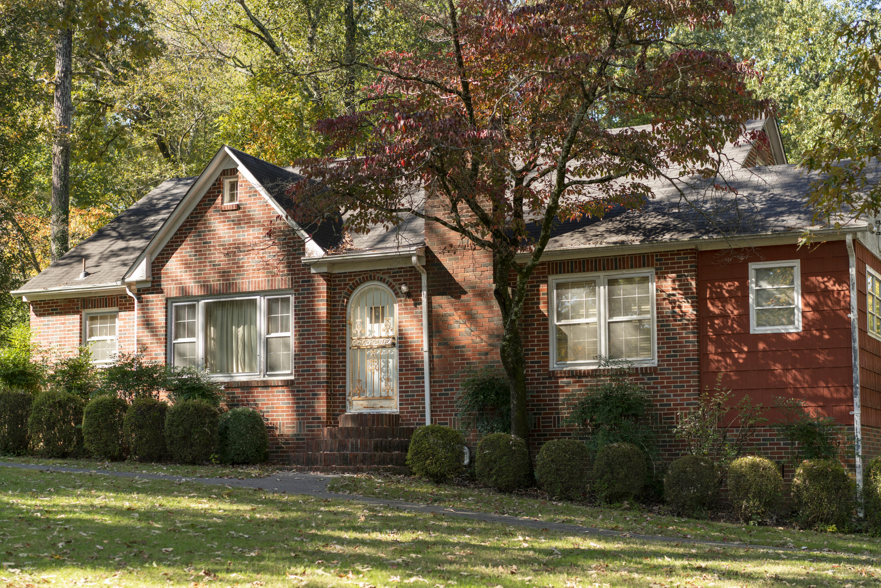 1011 Talley Road Chattanooga, TN 37411 - Photo 3 of 42 FB5A90A5-8096-410A-9F23-FBAD466DD73F