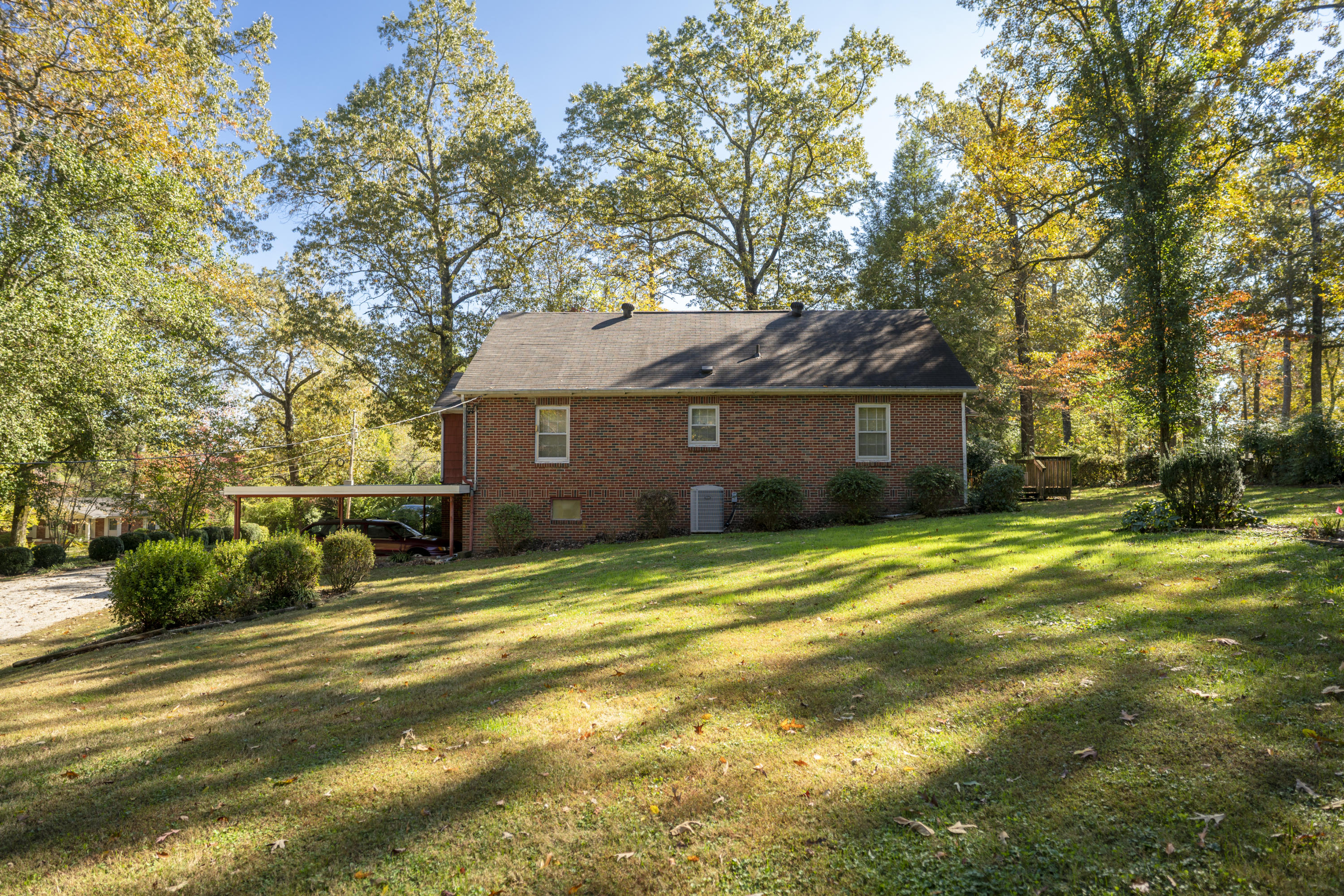 1011 Talley Road Chattanooga, TN 37411 - Photo 6 of 42 4EDC9916-2997-4905-B2A7-FC909B977624
