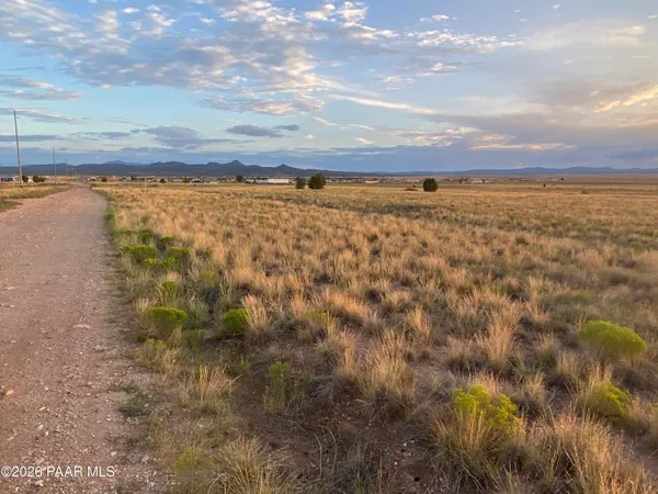 $59,900 | 3177 West Granite Drive, Paulden, AZ 86334