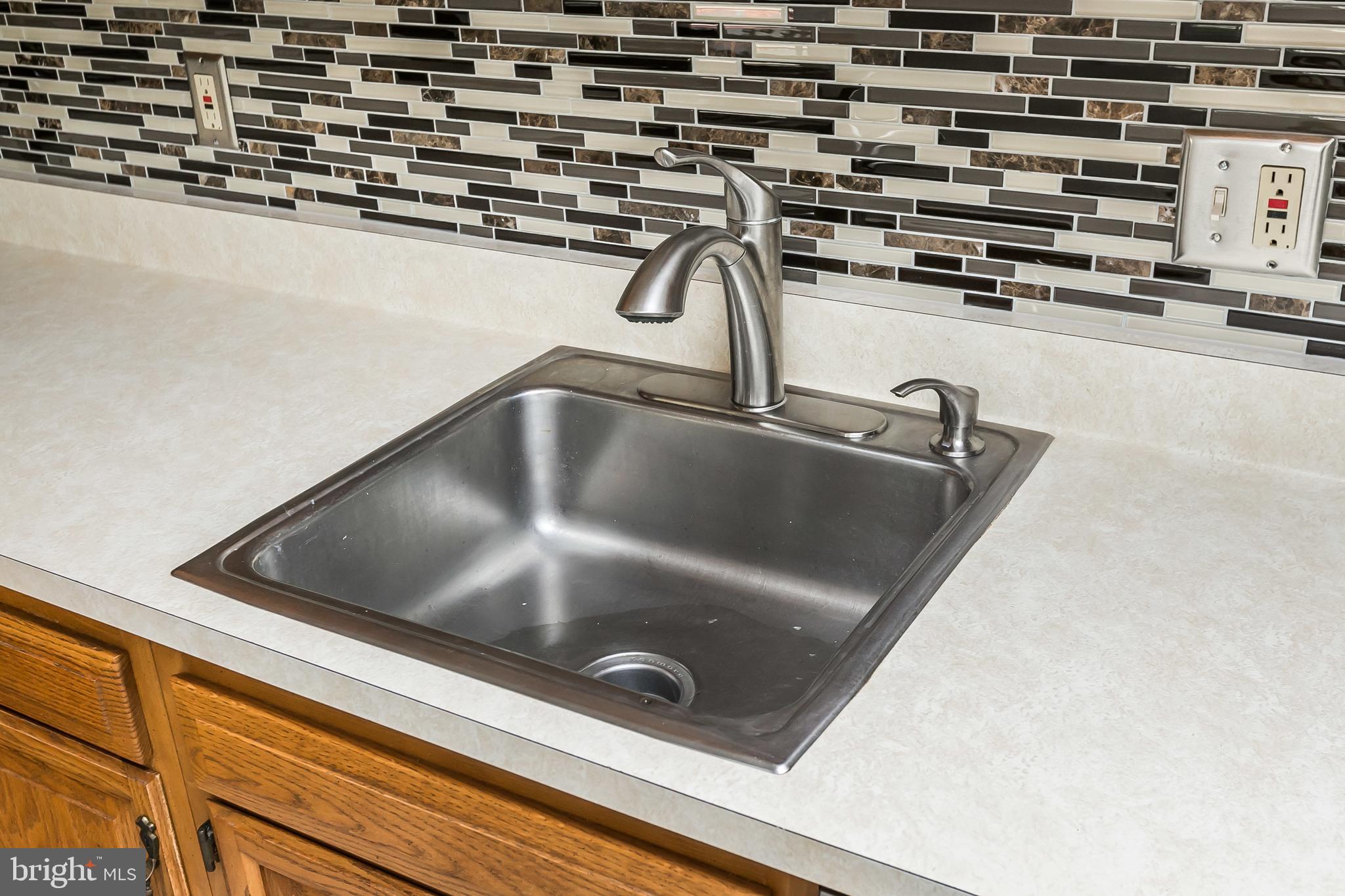9101 Covered Bridge Road Baltimore, MD 21234 - Photo 17 of 53 Kitchen