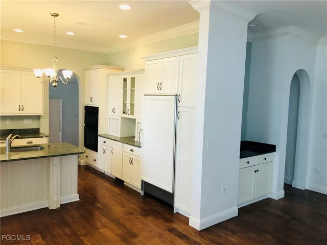 $1,790,790 | 16470 Oakview Circle, Alva, FL 33920