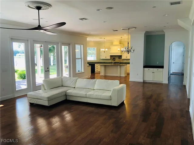 $1,790,790 | 16470 Oakview Circle, Alva, FL 33920