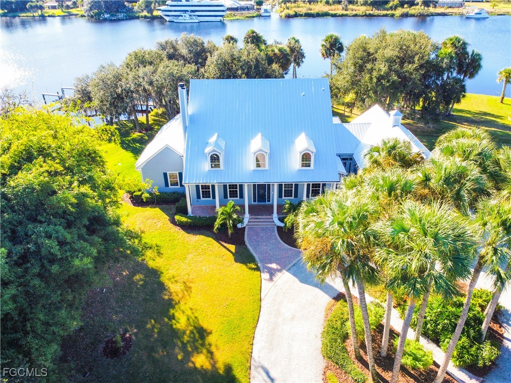 16470 Oakview Circle Alva, FL 33920 - Photo 2 of 37