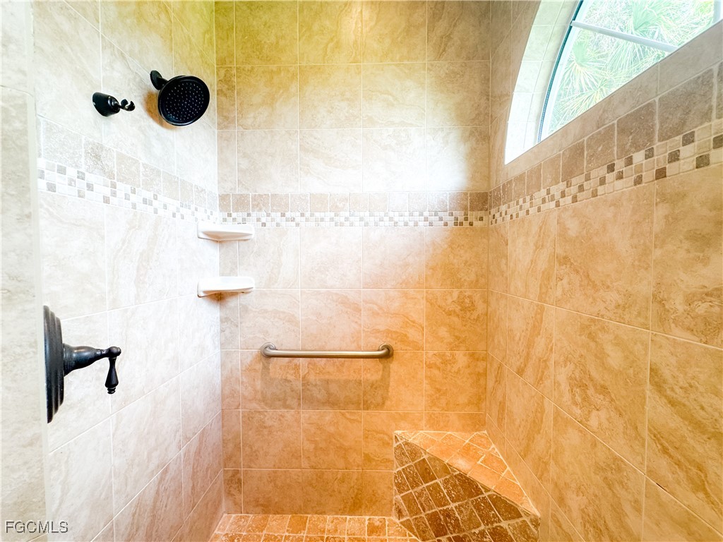 16470 Oakview Circle Alva, FL 33920 - Photo 23 of 37