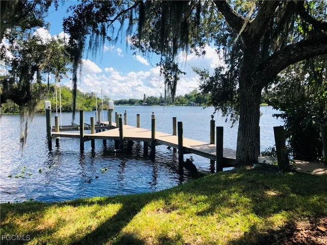 $1,790,790 | 16470 Oakview Circle, Alva, FL 33920