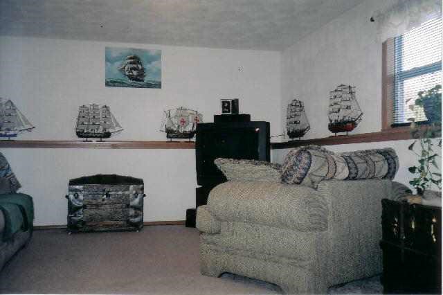 726 Meadow Ridge Lane Lena, IL 61048 - Photo 4 of 8 Gallery Image 4
