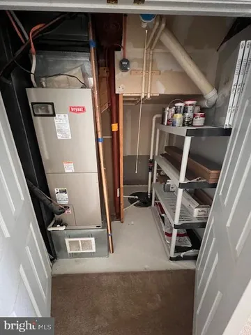 a view of utility room