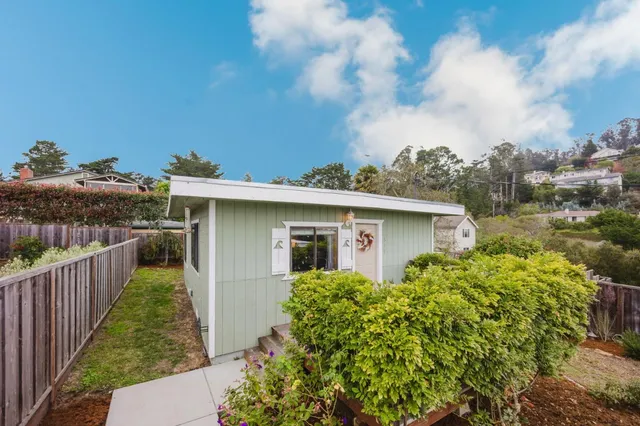 $1,099,000 | 533 Alto Avenue, Half Moon Bay, CA 94019