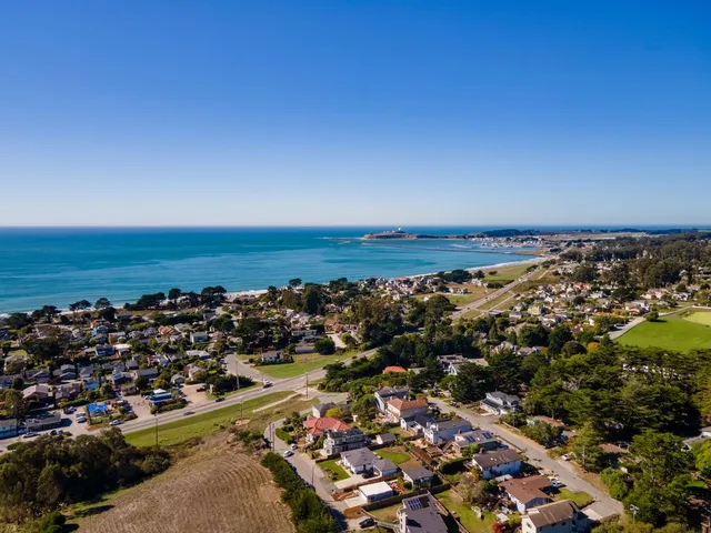$1,099,000 | 533 Alto Avenue, Half Moon Bay, CA 94019