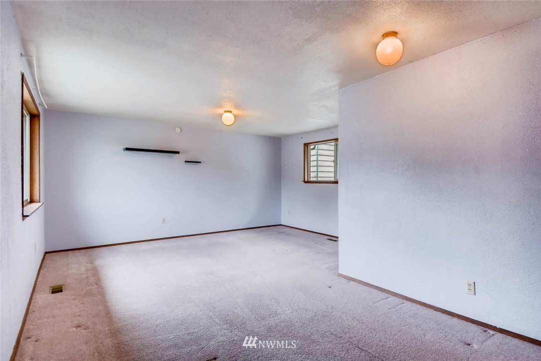 2819 Whitworth Avenue South Renton, WA 98055 - Photo 16 of 23 Gallery Image 16