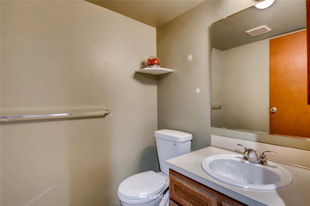 2819 Whitworth Avenue South Renton, WA 98055 - Photo 10 of 23 Gallery Image 10