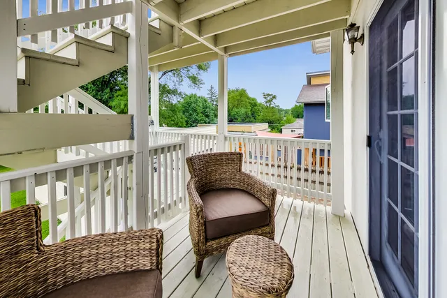 $749,900 | 2609 Eisenhower Drive, Des Plaines, IL 60018