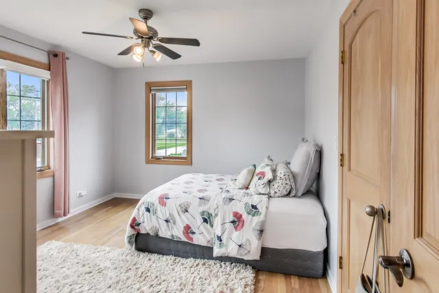 $749,900 | 2609 Eisenhower Drive, Des Plaines, IL 60018