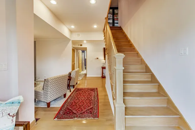 $749,900 | 2609 Eisenhower Drive, Des Plaines, IL 60018