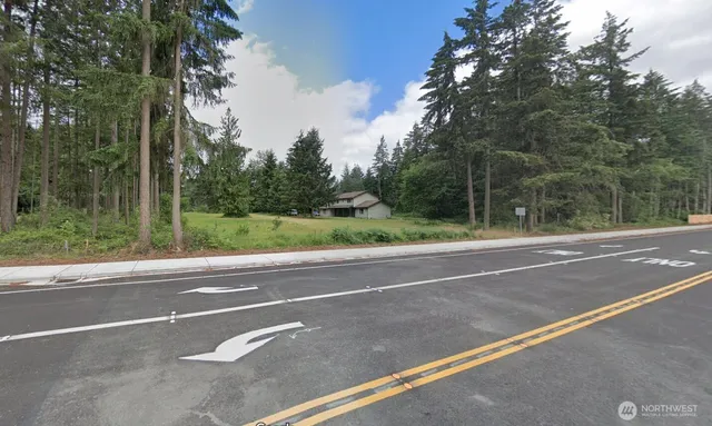 a view of a tennis court