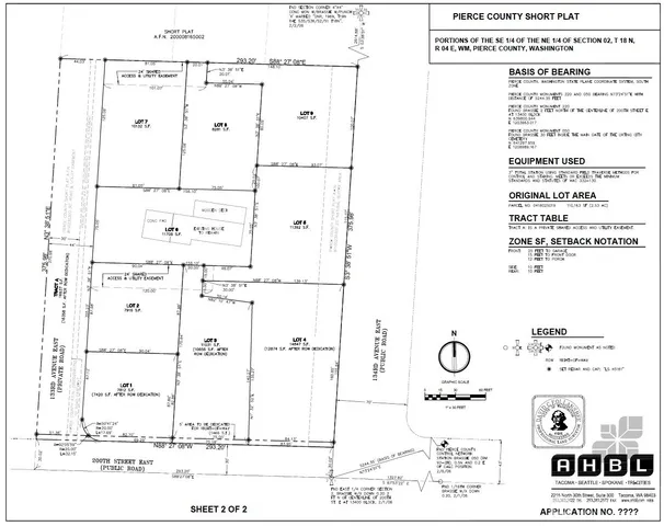 a black and white photo of a living room