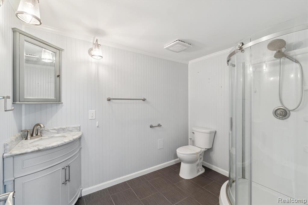 7262 Hatchery Road Waterford, MI 48327 - Photo 34 of 58 Gallery Image 34