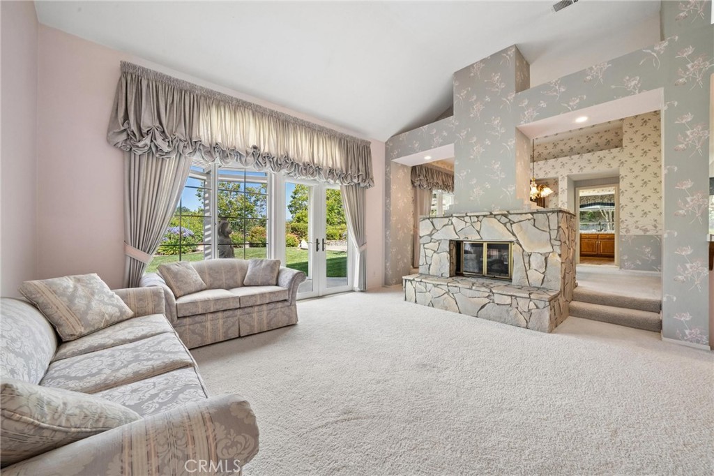 26072 Charing Cross Road Valencia, CA 91355 - Photo 58 of 105