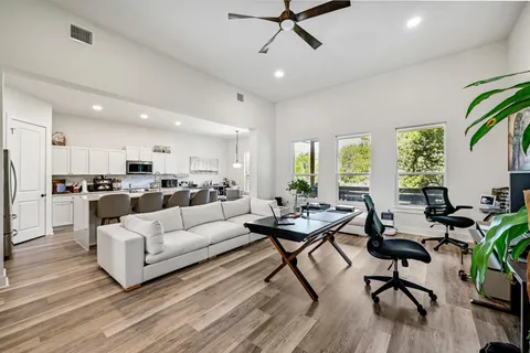$599,000 | 104 Desert Rose, Horseshoe Bay, TX 78657